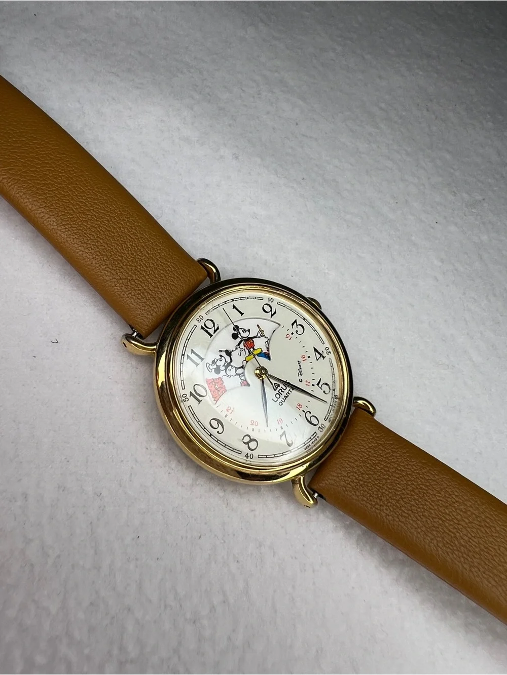 Vintage Lorus Disney Mickey Rotating Through The Years  Quartz Women Wrist Watch